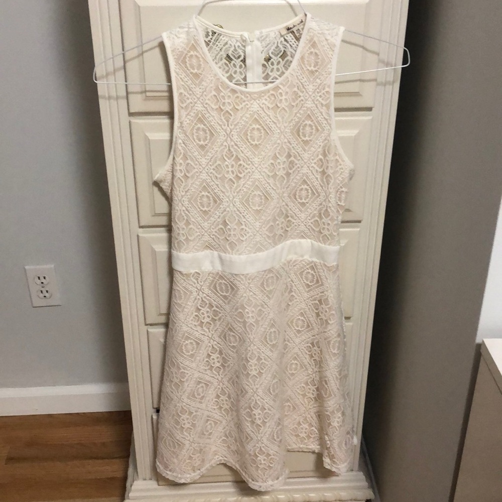 White lace dress